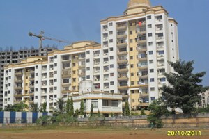 Viceroy Court, Kandivali East by Viceroy Properties (Bredco)