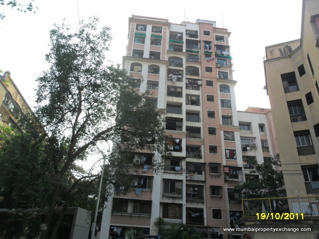 Flat on rent in Shree Radhe Darshan, Kandivali West