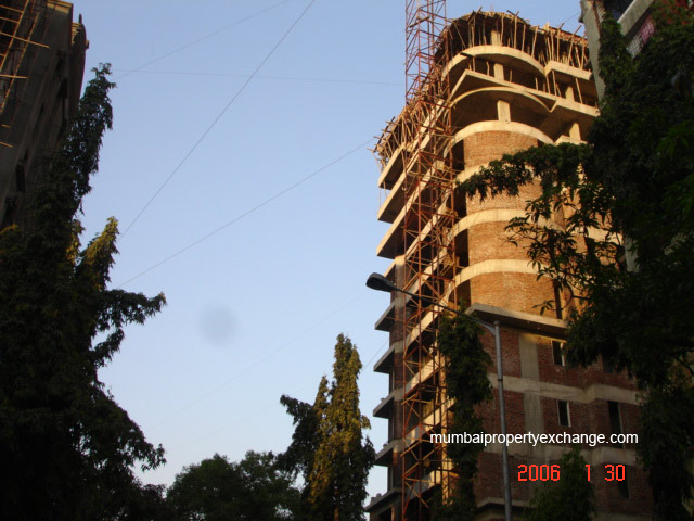 Flat on rent in Emerald Heights, Chembur