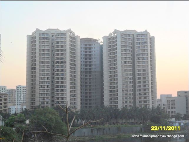 Lake Primrose, Powai by Ekta World