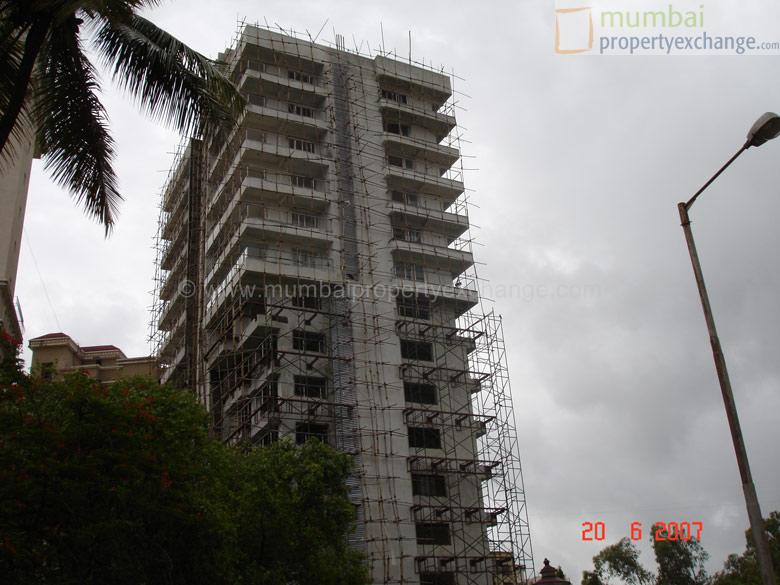 Flat on rent in Bhagtani Towers, Andheri West