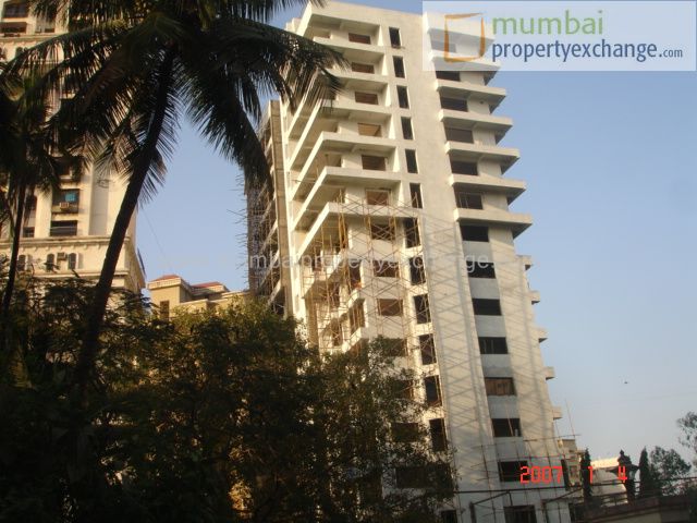 Flat on rent in Bhagtani Towers, Andheri West