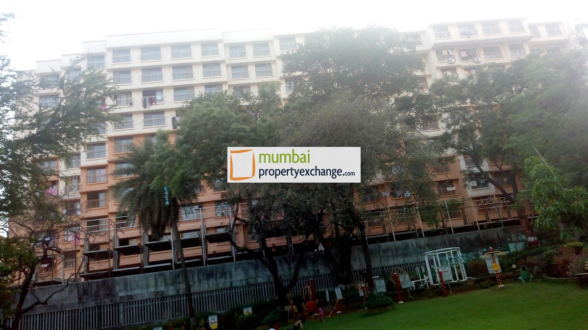 Flat on rent in Akar Pinnacle, Borivali East