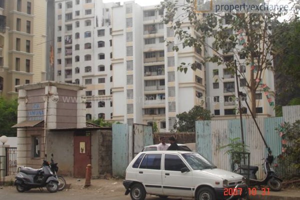 Flat on rent in Lok Sarita, Andheri East