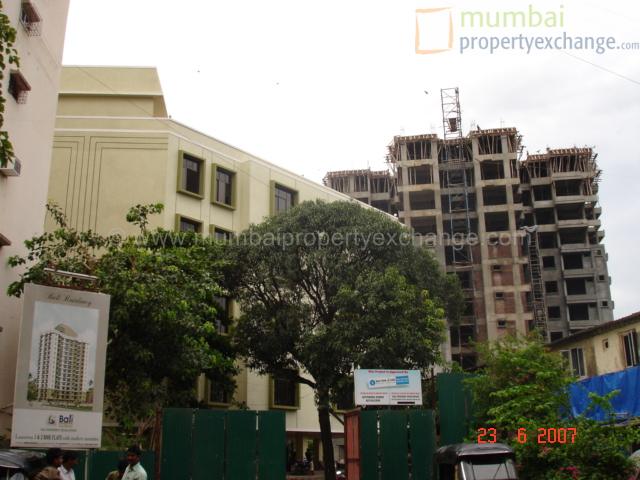 Flat on rent in Bali Shelters, Malad West