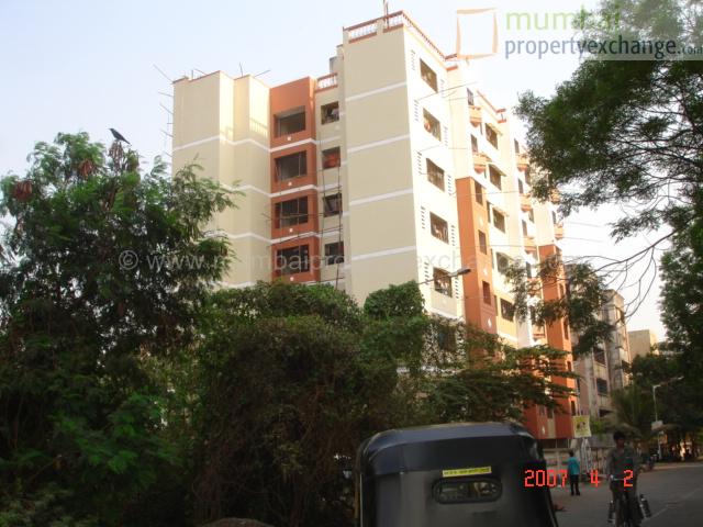 Flat on rent in Siddhatek, Kandivali West