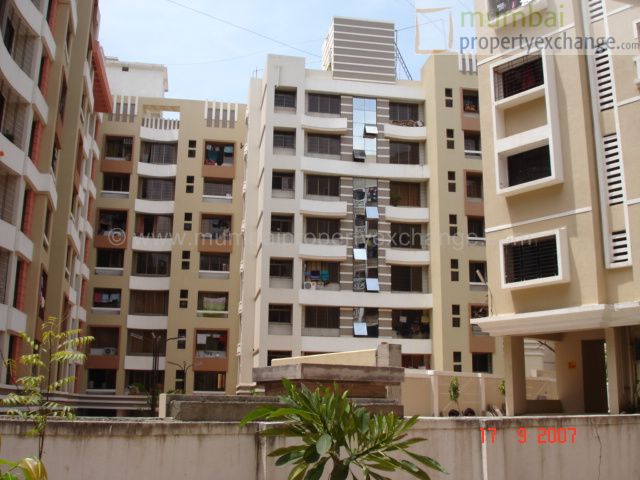Flat on rent in Usha Garden, Malad West