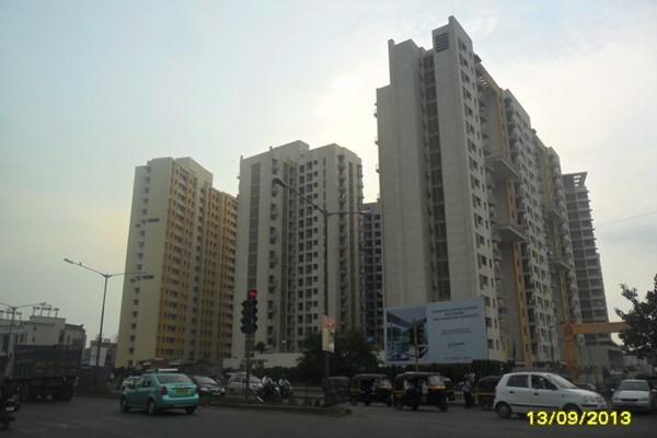 Flat for sale in Lodha Aqua, Dahisar East