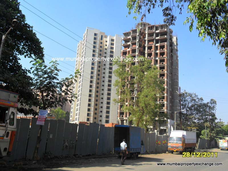 Flat / Apartment on Rent / Lease / Sale in Runwal Pearl, Thane West