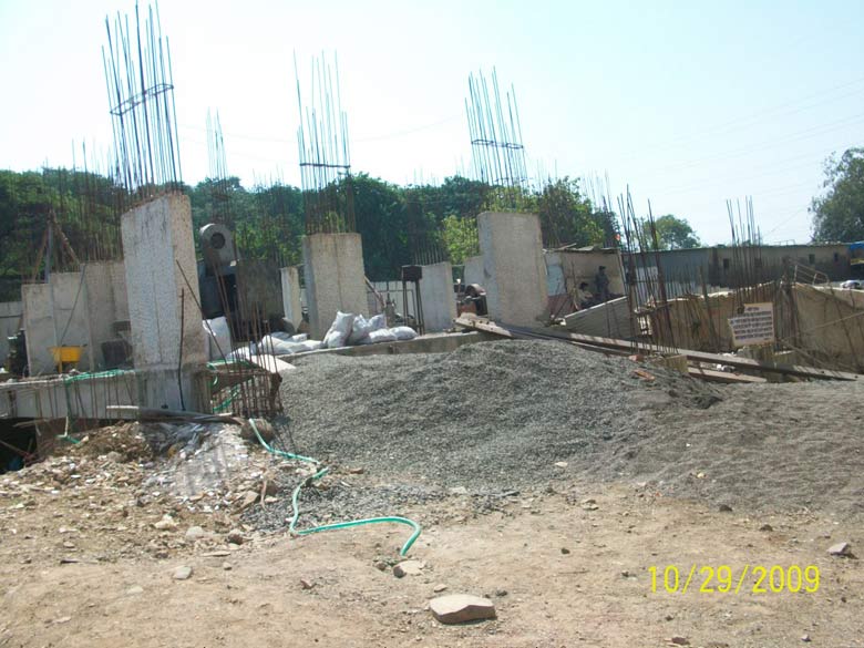 Flat on rent in Samarth Laxmi, Kandivali East