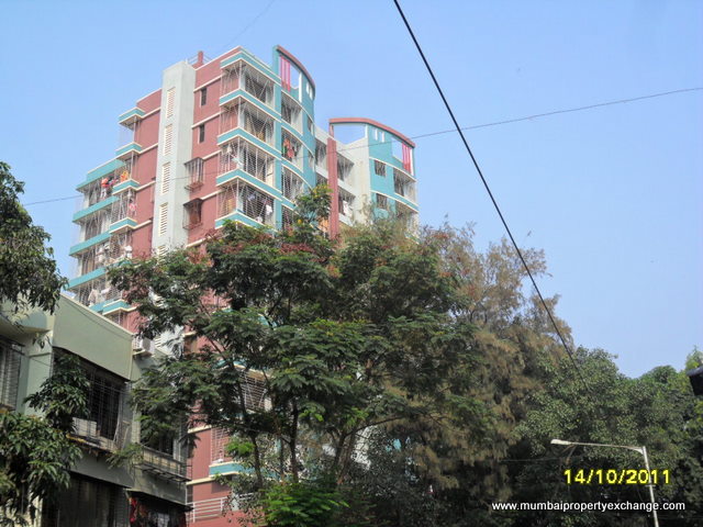 Flat on rent in Anand, Malad West
