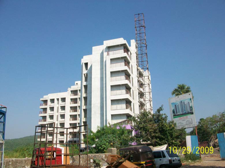 Flat on rent in Avirahi Classique, Borivali East