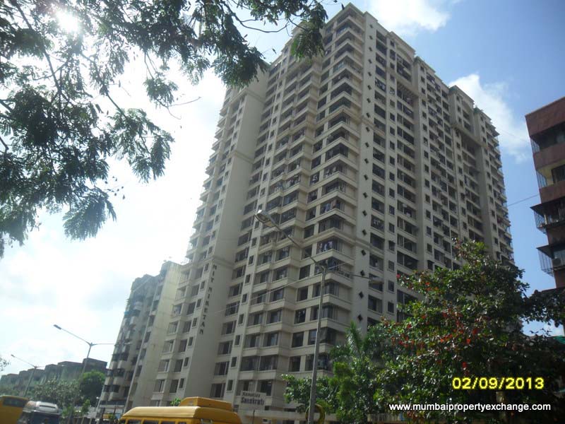 Flat on rent in Mit Niketan, Kandivali East