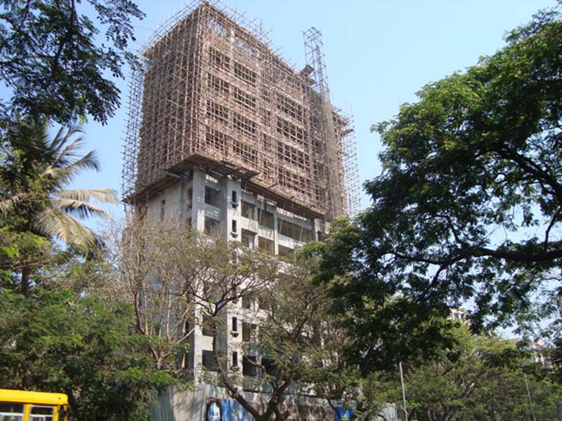 Nootan Mahadev, Ghatkopar East by Damji Shamji Shah and Co