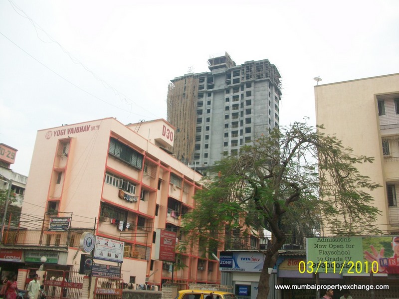 Flat on rent in Ajmera Pristine, Borivali West
