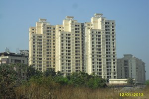 Highland Gardens, Thane West by Siddhi Group