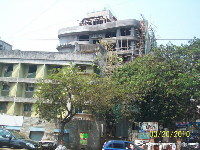 Flat on rent in Shelton, Santacruz East