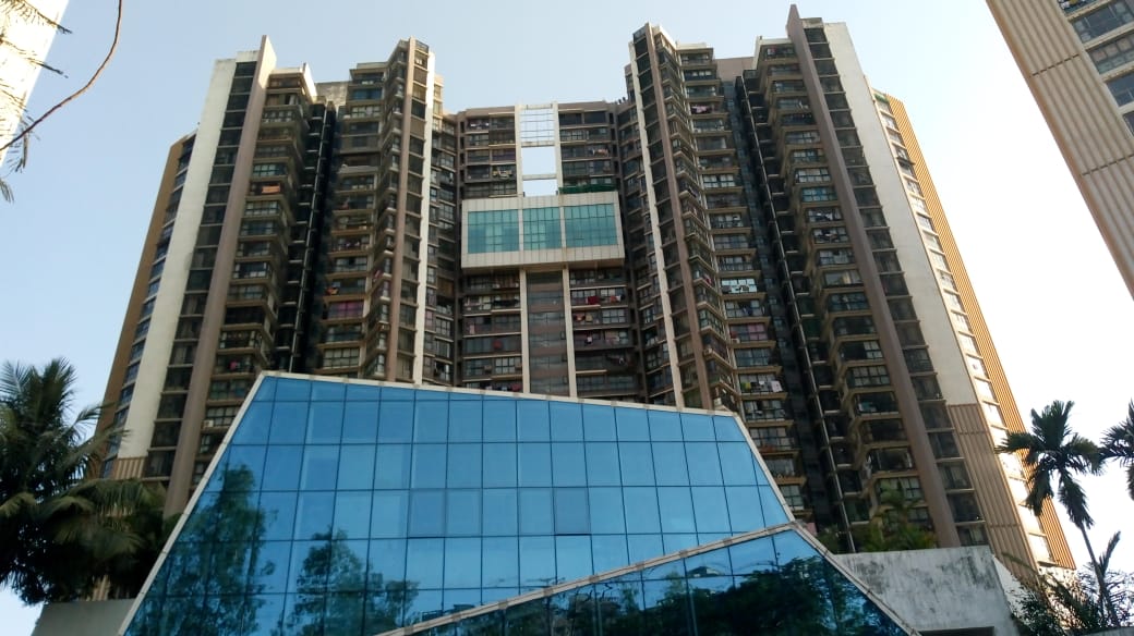 Flat on rent in Sapphire Heights I, Kandivali East
