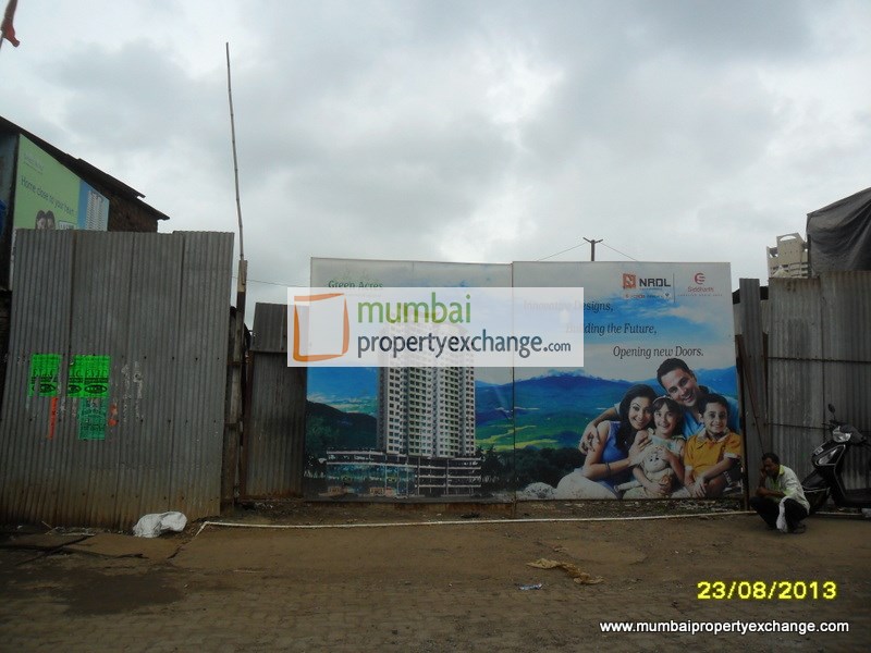 Flat on rent in Green Acres, Malad East