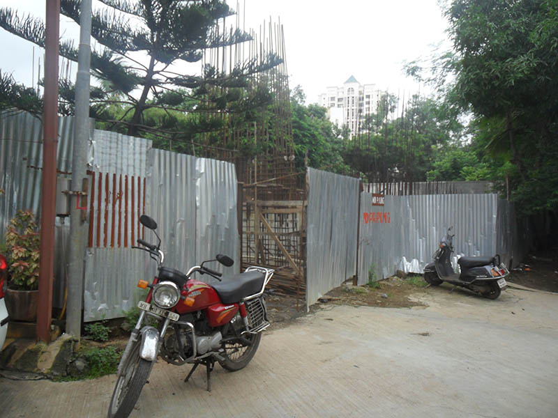 Flat on rent in Avalon Paradise, Malad West