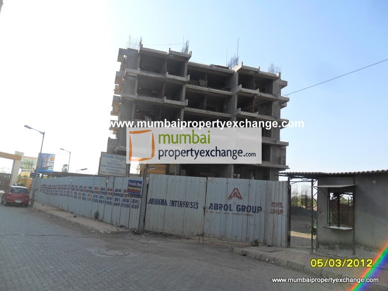 Flat on rent in Avirahi Heights, Malad West