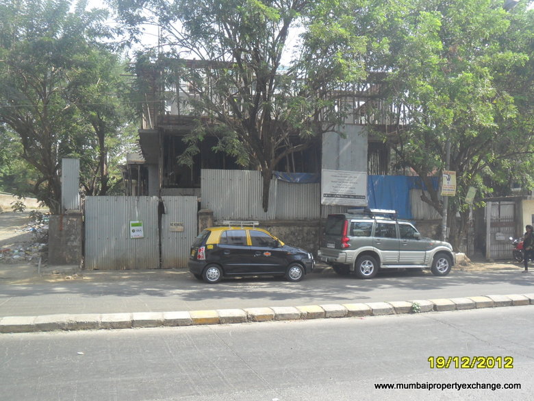 Flat on rent in Woodland Crest, Andheri East