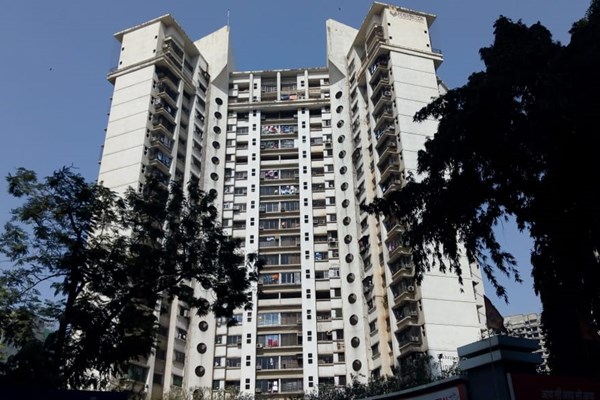 Flat for sale in Raheja Tipco Heights, Malad East