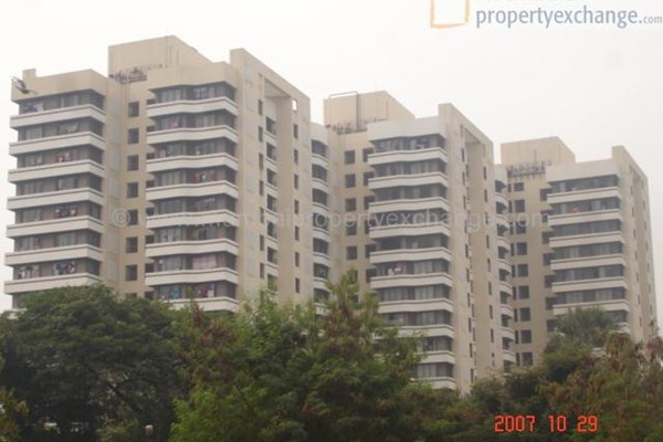 Flat on rent in Kalpataru Gardens, Kandivali East