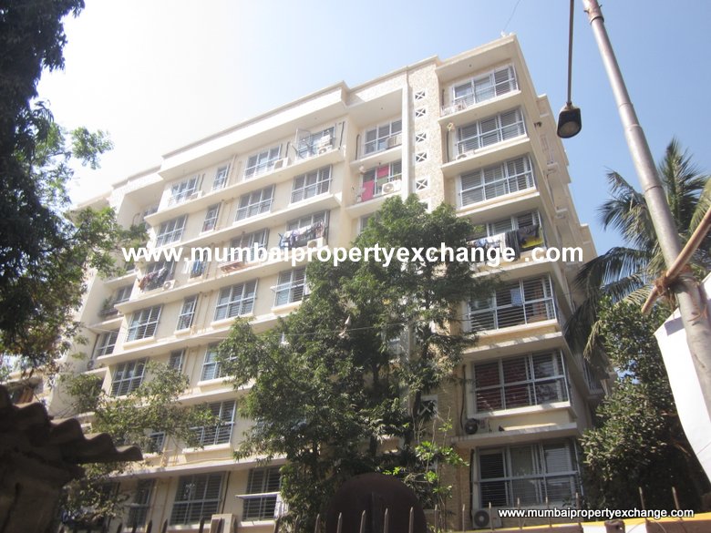 Flat on rent in Airport View, Vile Parle East
