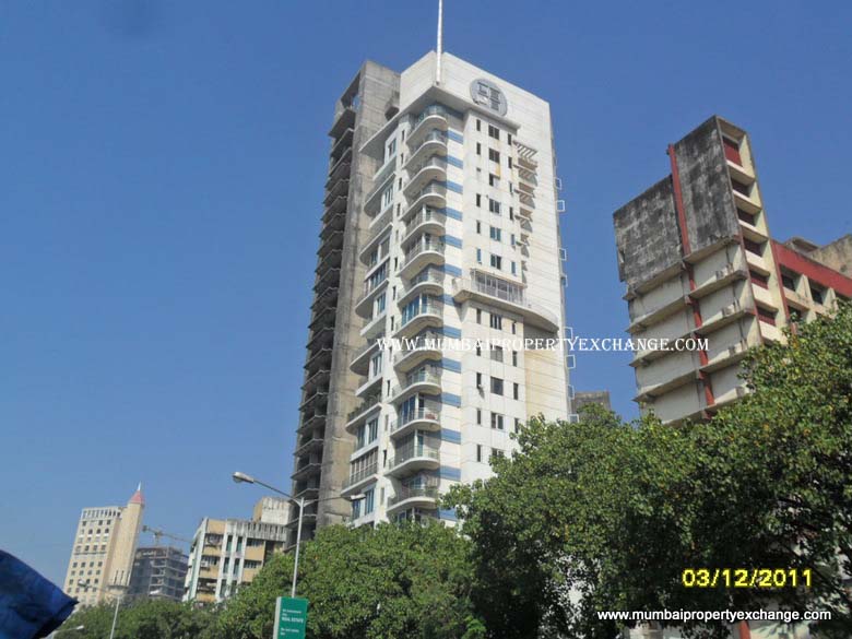Queens Court, Worli by Lokhandwala Infrastructure (P) Ltd