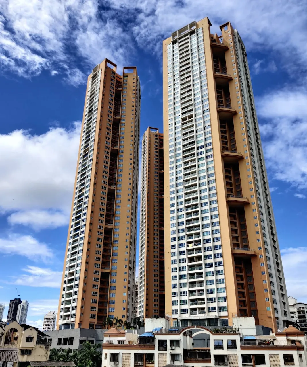6 BHK Fully Furnished in DB Woods, Goregaon East