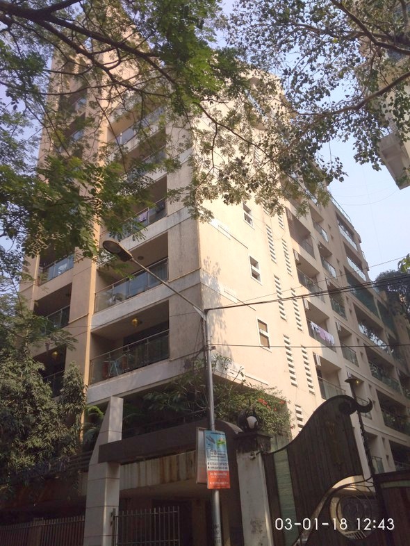 3 BHK Semi-Furnished in Palazzo Residency, Khar West