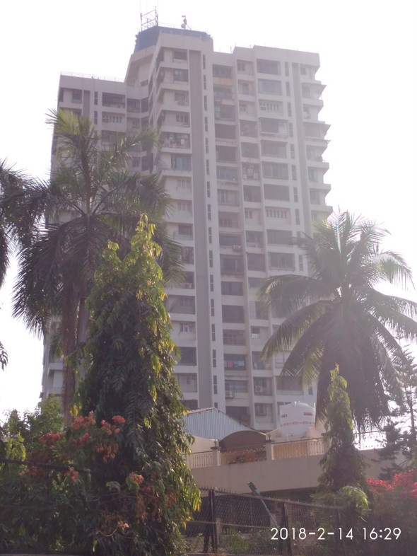 2 BHK Semi-Furnished in Magnum Tower , Andheri West