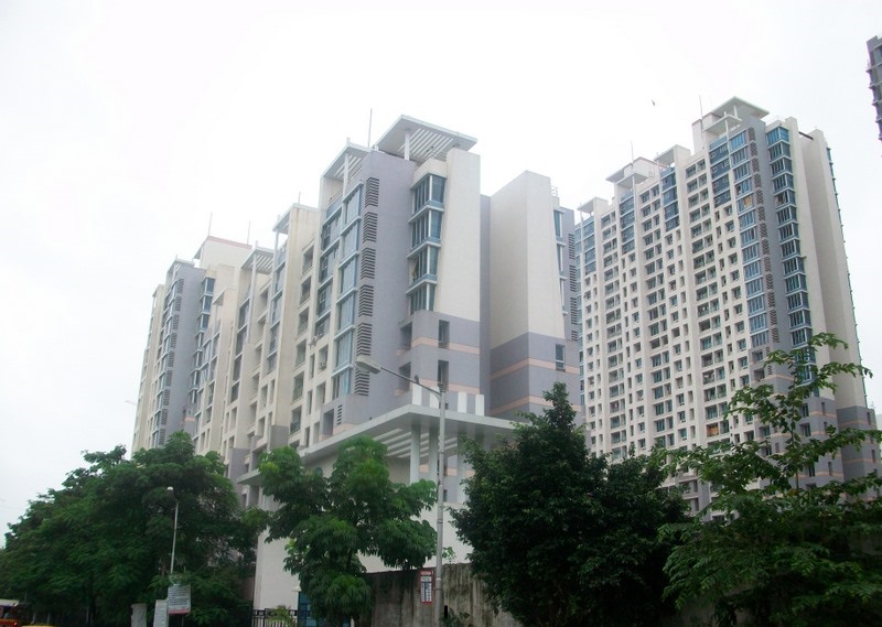 3 BHK Semi-Furnished in Dosti Flamingos , Sewri