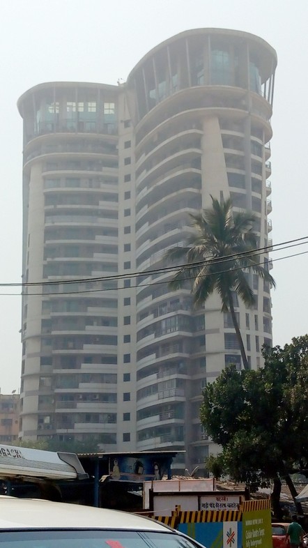 2 Semi-Furnished in Lokhandwala Harmony , Worli