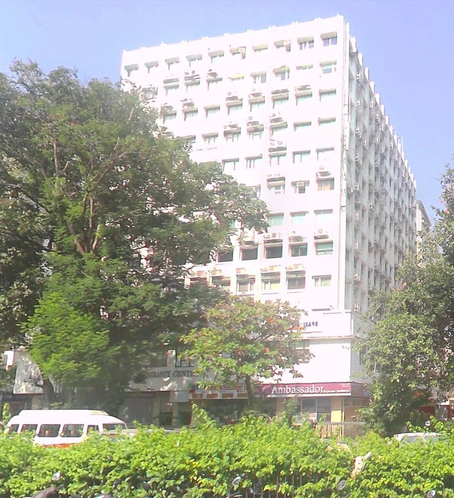 Office Semi-Furnished in Embassy Centre, Nariman Point - Photo 2