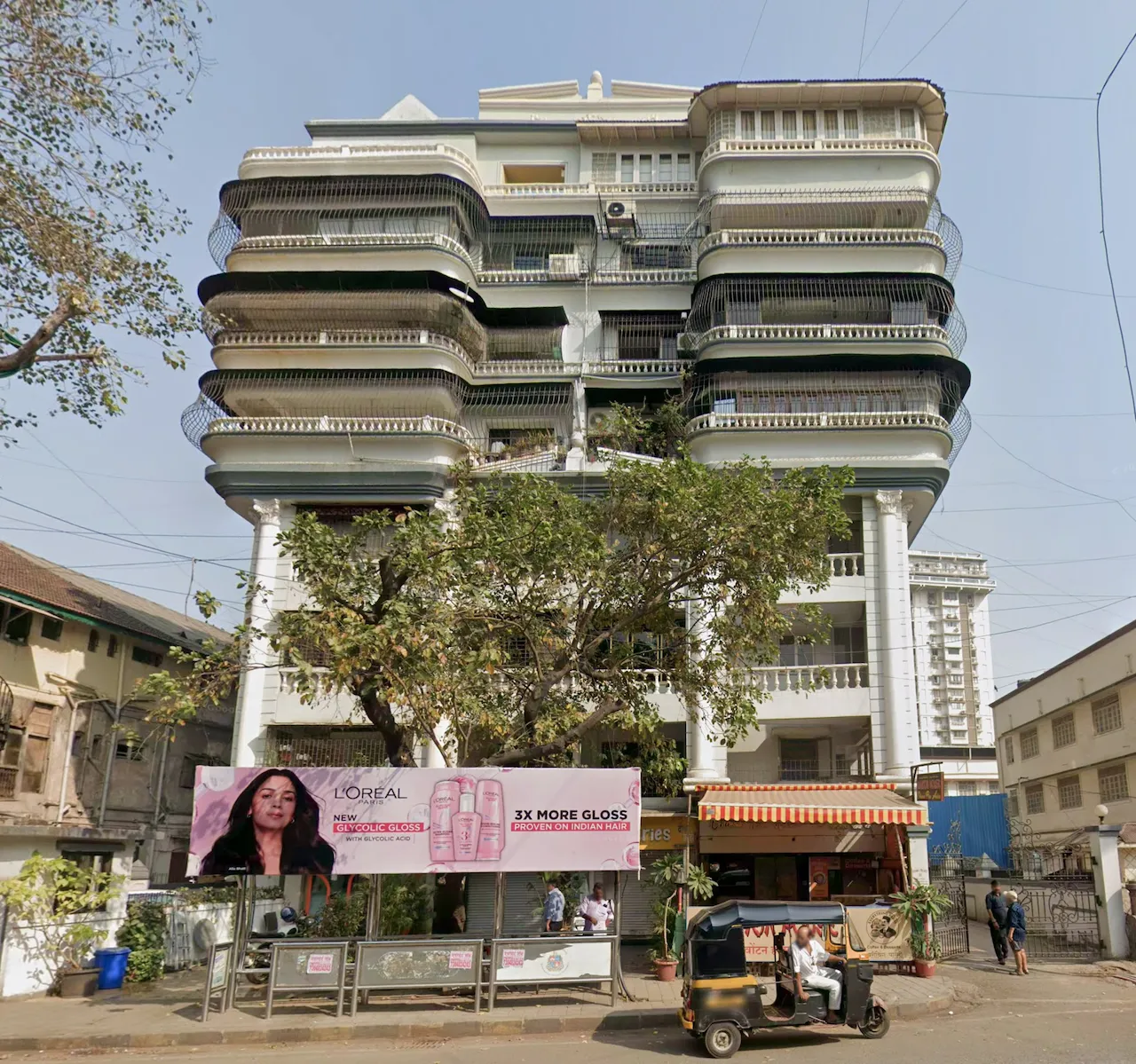 2 BHK Fully Furnished in Shams Palace, Bandra West