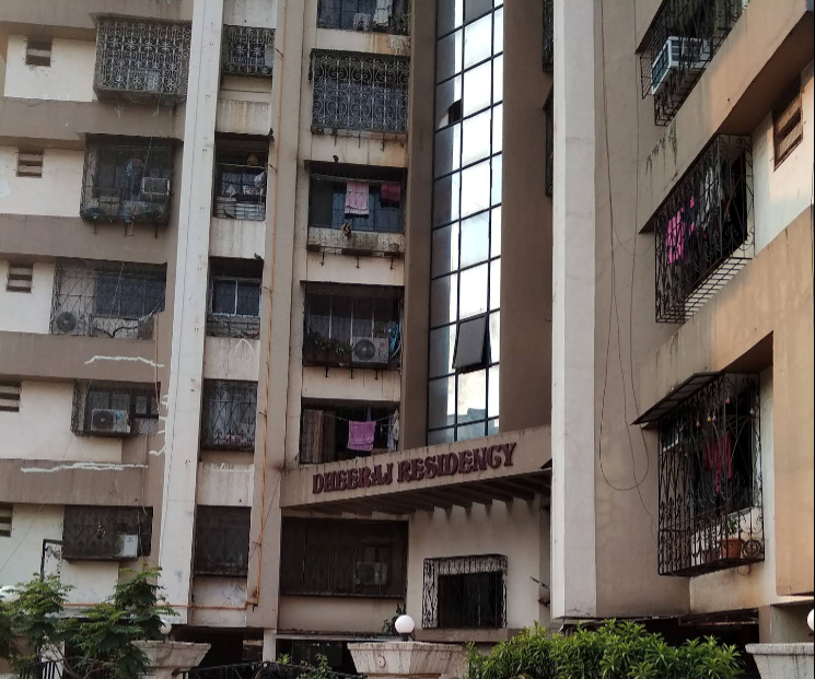 2 BHK Fully Furnished in Dheeraj Residency, Goregaon West - Photo 2