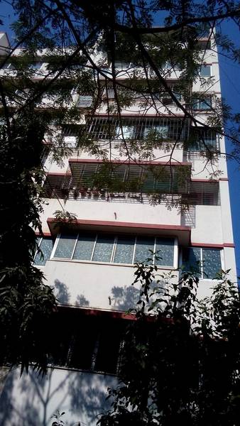 2 BHK Semi-Furnished in Bindiya, Bandra West