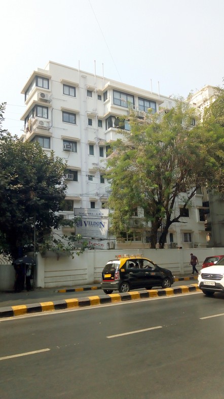 2 BHK Semi Furnished in Nalanda , Peddar Road