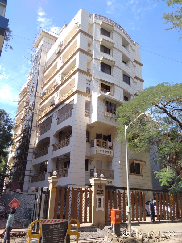 3 Semi-Furnished in Reminess , Bandra West