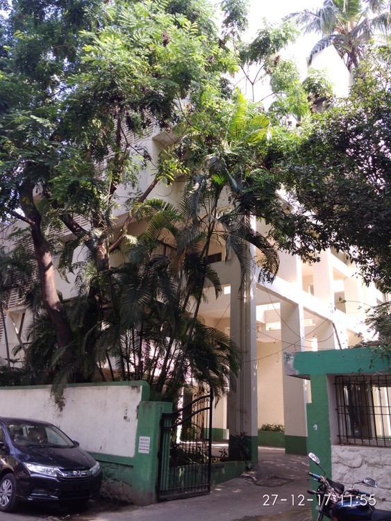 2 BHK Fully Furnished in Palm Crest, Bandra West