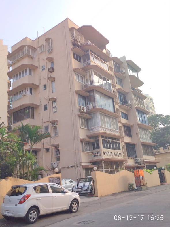 3 BHK Semi-Furnished in ng suncity phase 3 , Kandivali East