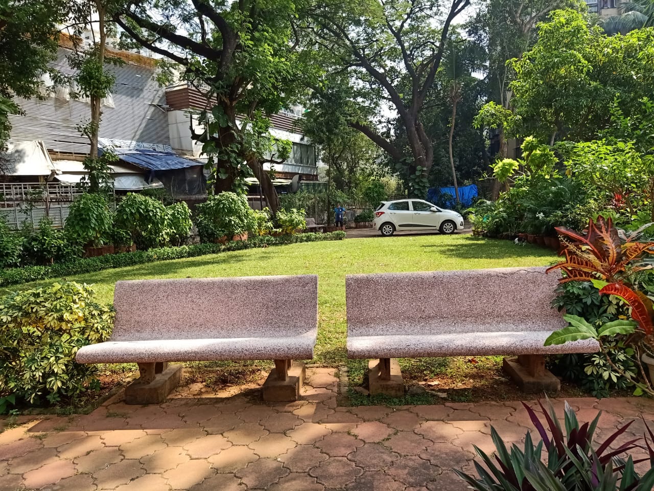 2 BHK Semi-Furnished in Premium Tower, Andheri West - Photo 2