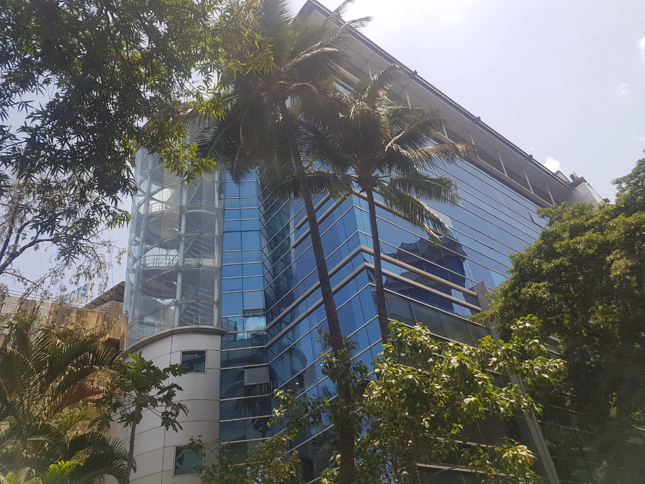 Office Semi-Furnished in Boston House , Andheri East