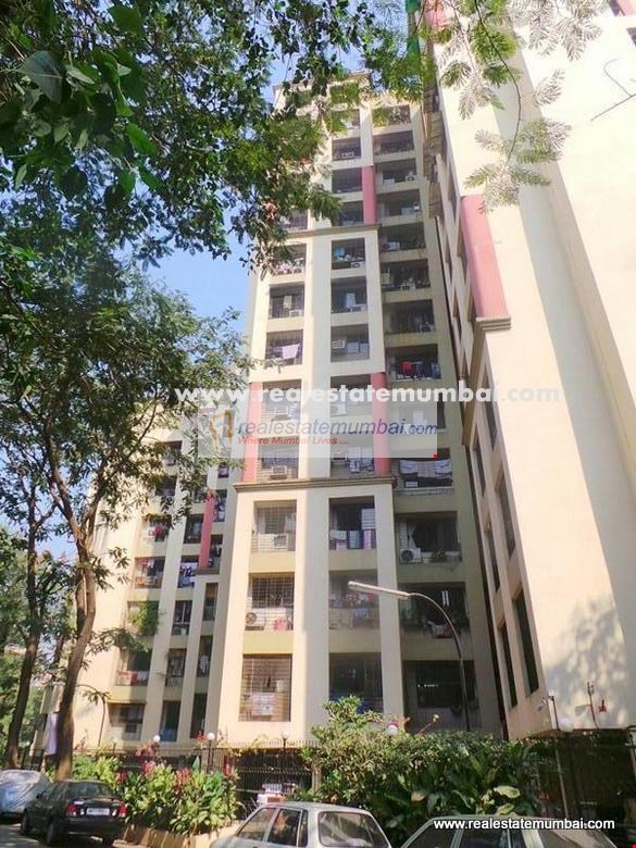 2 BHK Semi-Furnished in Riddhi Garden , Goregaon East