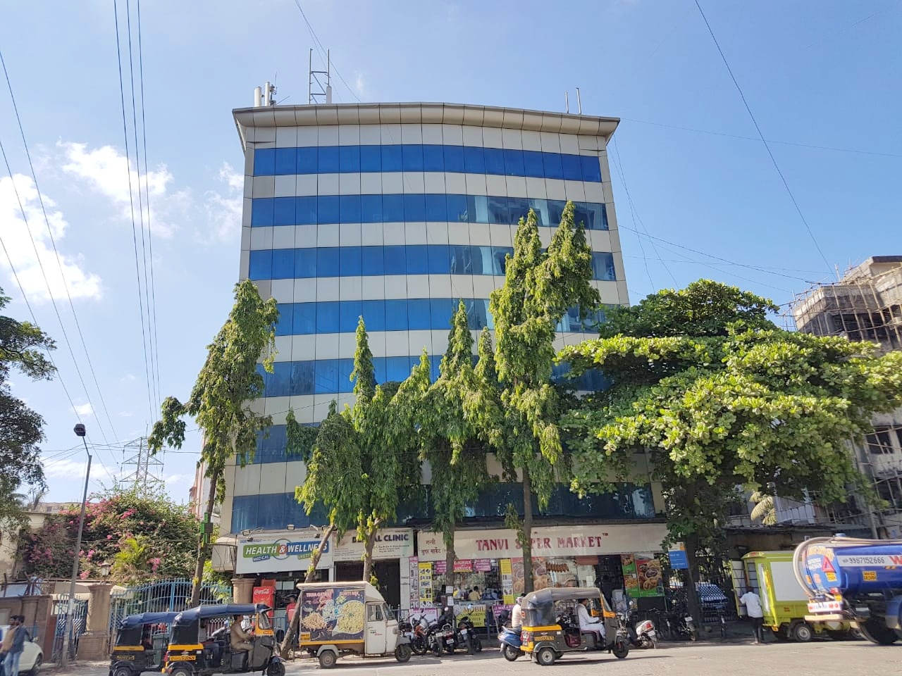 2 BHK ready in Acropolis, Andheri East