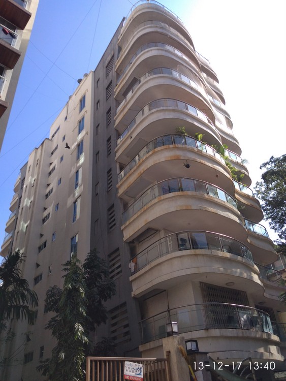 4 Semi-Furnished in Bhagwanti Heights , Khar West