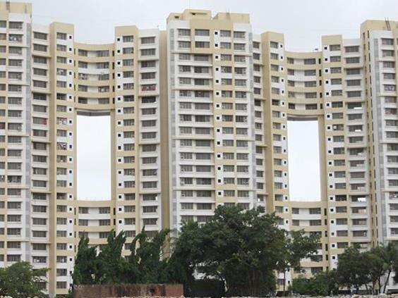 2 BHK Furnished in Raheja Willows , Kandivali East