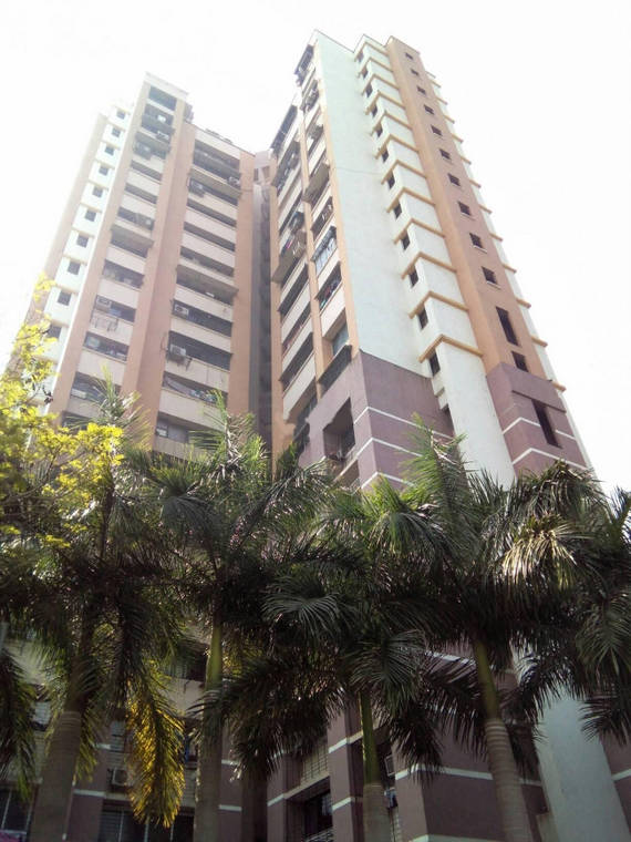 2 Semi-Furnished in Platinum Tower , Kandivali West